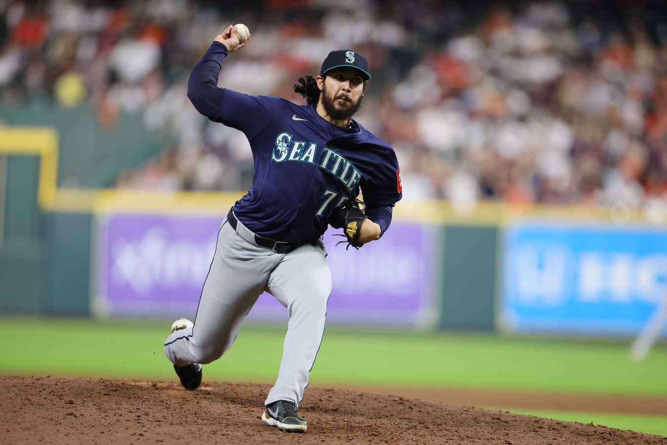 Mariners Reliever Makes Airtight Case For MLB’s Most Unhittable Pitcher