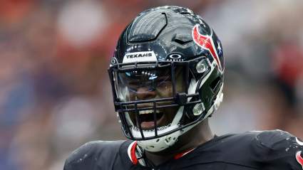 Texans Players on Notice After Team Signs Difference-Maker to Contract