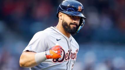 More Bad News For MLB-Leading Tigers As $15 Million Infielder Exits Game Limping
