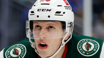 Mammoth Trade Pitch Lands $5.3 Million Center For Winger Who Fell Out of Favor