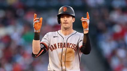 Current SF Giants Player Makes Surprise Appearance on Legendary List