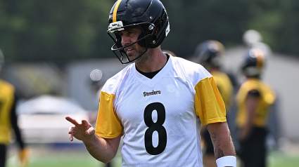 Steelers Predicted to Replace Aaron Rodgers With New Dual-Threat QB