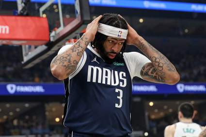 Mavericks Trade Anthony Davis to Eastern Conference Cellar Dweller in Blockbuster Proposal