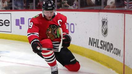 Insider: Former Blackhawks Captain Favored to Sign With West Team