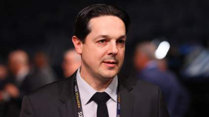 Insider Links Flyers to Trading for Goaltender From Canucks