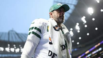 Steelers QB Aaron Rodgers Faces Immediate Retirement Prediction After Signing