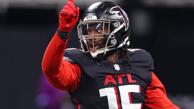 3 Chicago Bears Free Agent Targets Before Training Camp 1