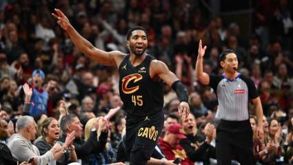 Lonzo Ball Sends 2-Word Response to Donovan Mitchell After Cavaliers Trade