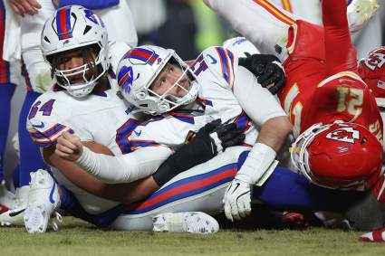 Bills QB Josh Allen Splits From Team on Controversial Play
