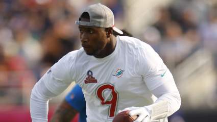 Why The Dolphins Were Right To Let Other Teams Negotiate Jonnu’s Contract For Them
