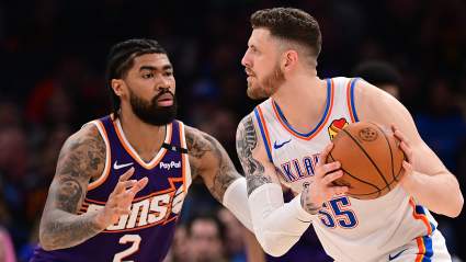 Suns Center Draws Trade Interest From Contenders: Report