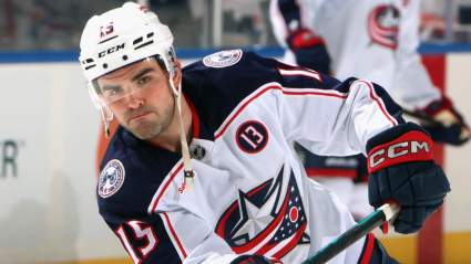 Canadiens Urged to Sign Former 1st-Round Pick Defenseman to Replace Savard