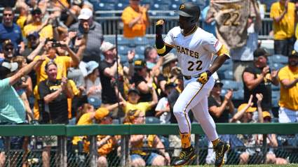 McCutchen Makes History, Tops Clemente in Pirates Record Books