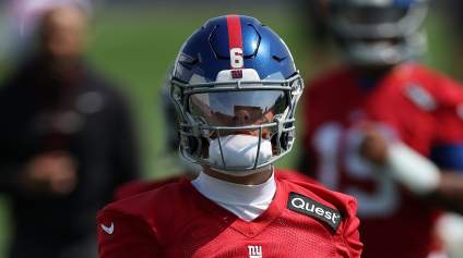 Giants’ Worst-Case Scenario Puts QB Jaxson Dart in a Tough Spot
