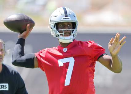Raiders Coach Sends Strong Message on QB Geno Smith