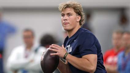 Bold Giants QB Decision Produces ‘Rough’ Results at OTAs: Report