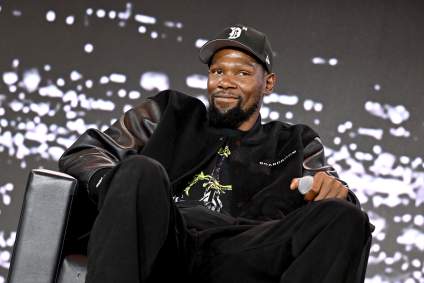 Western Conference Team Had ‘Multiple Concerns’ About Trading For Kevin Durant: Report