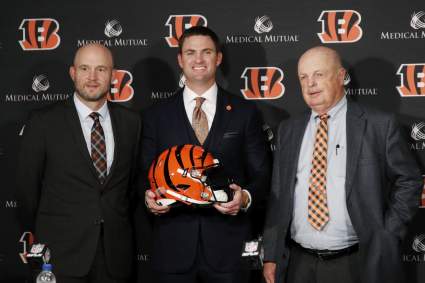 NFL Insider Has “Simple Solution” for Stewart’s Contract with Bengals