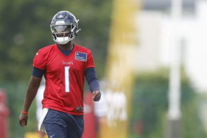 Tennessee Titans All-Pro Gives Blunt Response to Cam Ward Hype