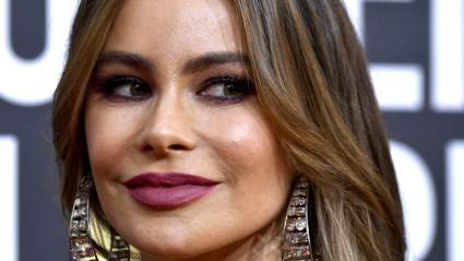 Buccaneers $375 Million Super Bowl Winning QB Linked To Golden Globe Nominated Actress