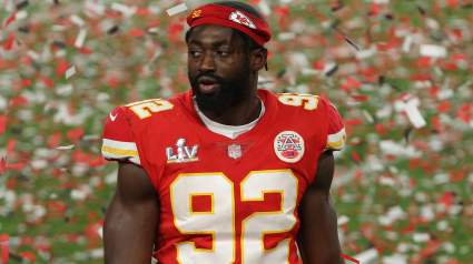 Bears Sign 2 Vets, Including Super Bowl Champion DE & Ex-Seahawks Starter