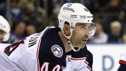 Trade Pitch Sees Canadiens Acquiring 6-Foot-5 Defenseman to Bolster Defense