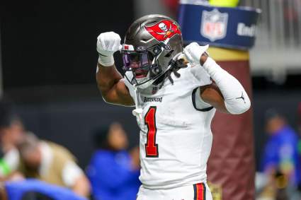 Proposed 3-Team Trade Sees Bucs Send Dual-Threat RB to Chicago
