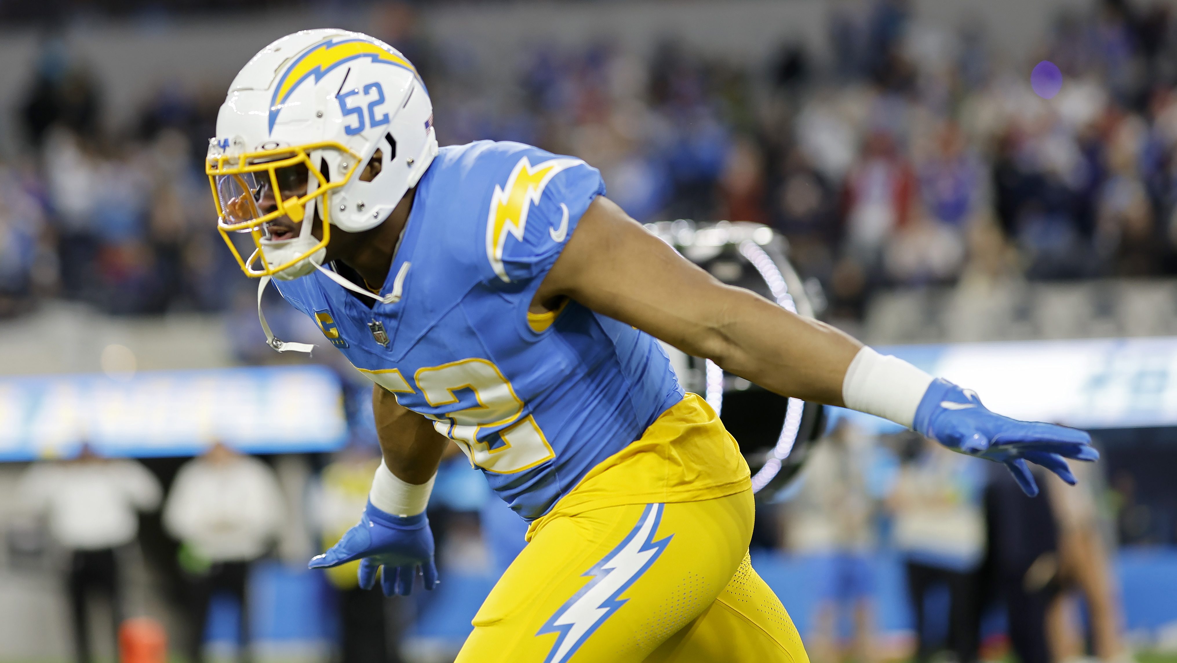 Khalil Mack’s M decision ahead of free agency boosts Chargers