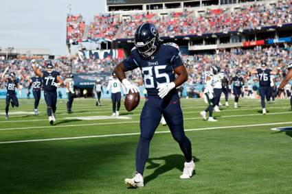 Titans Fans See Unexpected Talent of 4th-Year Tight End