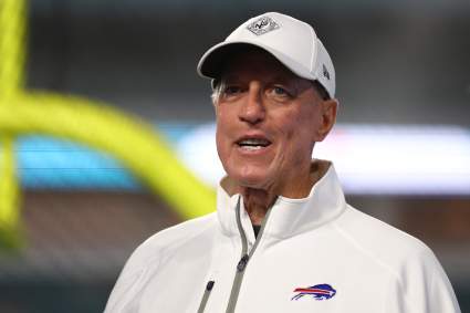 Bills Legend Jim Kelly Asks Fans for Prayers Amid Family Health Crisis