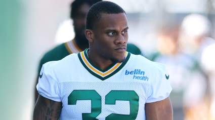 Packers RB Exits Practice After ‘Low’ Hit From CB Nate Hobbs