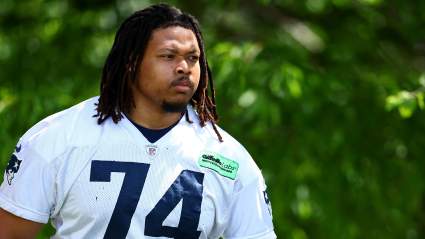 Buccaneers Sign 11-Game Starter OL From AFC East