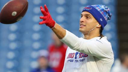 Key Patriots Free-Agent Signing Debuts at Training Camp
