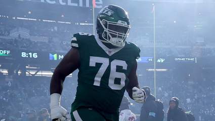 Jets Predicted to Extend OL With New Contract Mid-Season: Analyst