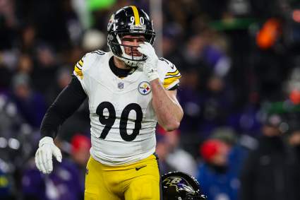 Jets Urged to Avoid Trade for Disgruntled Defensive Star