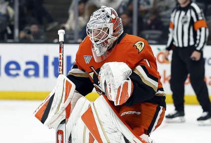 Elite Goaltender Sends Ducks Fans Message After Signing