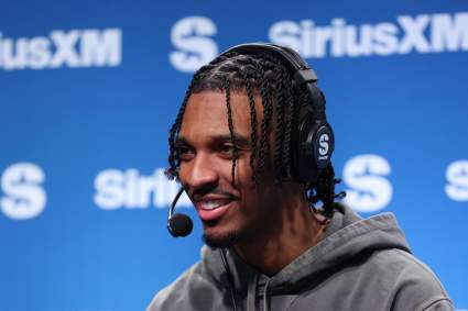 Former Commanders Star Sends Strong Message on Jayden Daniels Before Camp