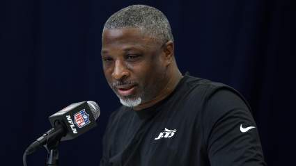 Jets HC Aaron Glenn Sends Clear Message as Pads Come On