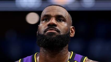 Proposed Blockbuster Would Pair Sixers’ Embiid With LeBron James