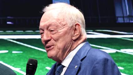 Cowboys Star Micah Parsons Takes Shot at Jerry Jones