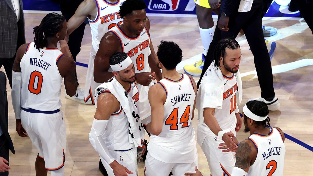 The New York Knicks celebrate after defeating the Indiana Pacers in Game Five of the Eastern Conference Finals of the 2025 NBA Playoffs at Madison Square Garden on May 29, 2025 in New York City.