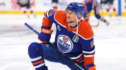 Analyst Links Maple Leafs to 1078-Game Veteran for Depth Scoring