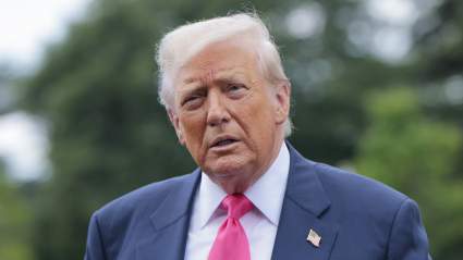 Donald Trump Urges Commanders to Change Team Name Back to Redskins