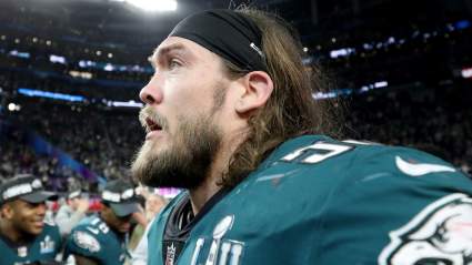 Former Eagles Super Bowl Champion Battling Serious Cancer Diagnosis