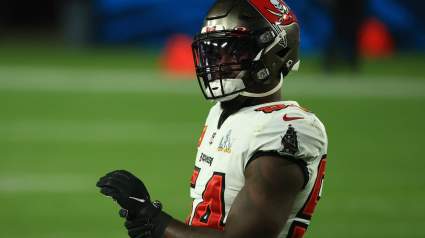 Buccaneers Predicted to Land ‘Monster’ Off-Ball LB as Lavonte David Successor