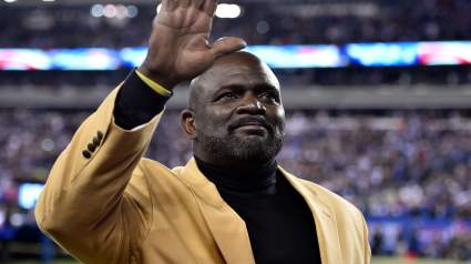Lawrence Taylor, 7 Other Giants Greats Make Unique NFL List