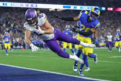 Vikings Expected to Levy Ultimatum to $66 Million Star to Remain With Team