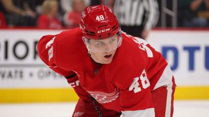 Trade Pitch Sees Blackhawks Acquire Young Forward