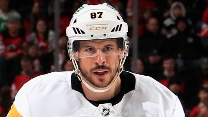 Sidney Crosby Blockbuster Trade Idea Has Him Going West, Analyst Claims