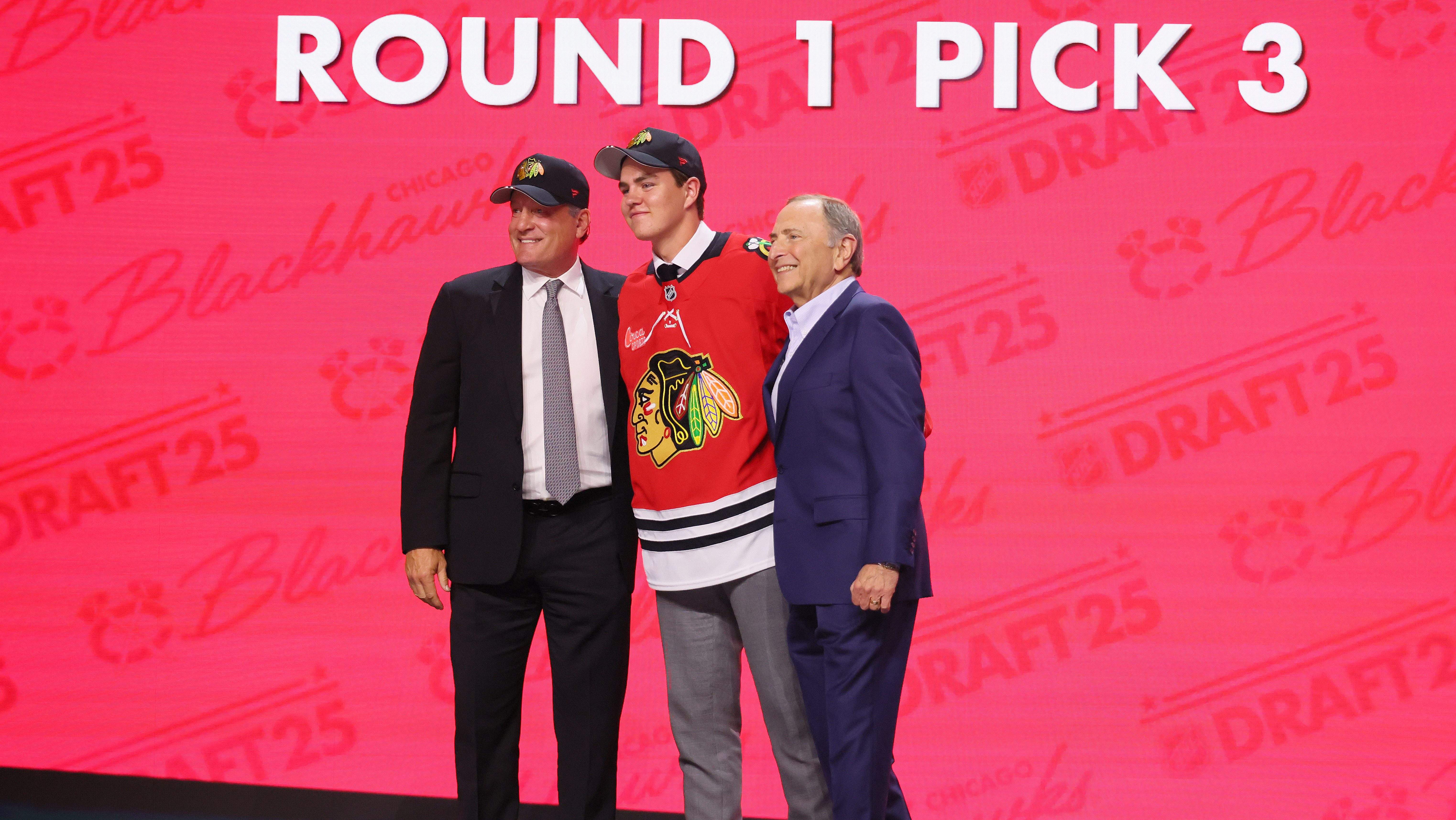 Blackhawks Veteran has High Praise for Promising Rookie Forward